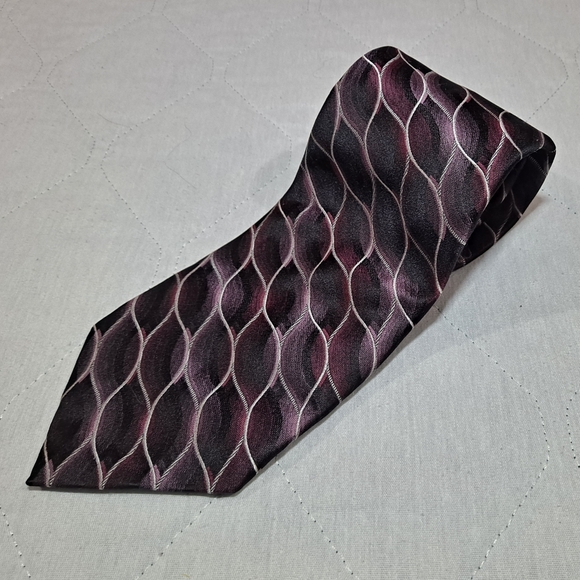 Crazy Horse 💯 Silk Designer Necktie 3.75"x58" Black/Purple Abstract Pattern - Picture 3 of 9